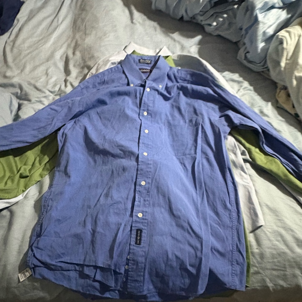 3 pack of men’s dress shirts (long sleeves) please refer to pics for size/brand